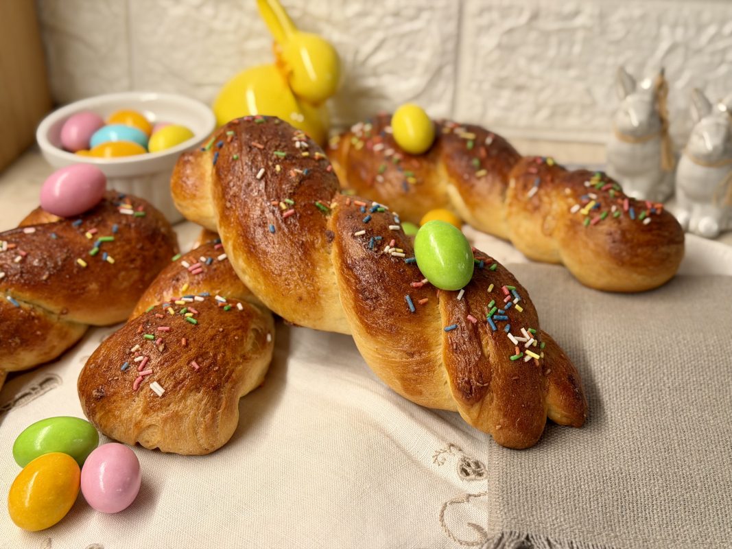 Treccine dolci pasquali