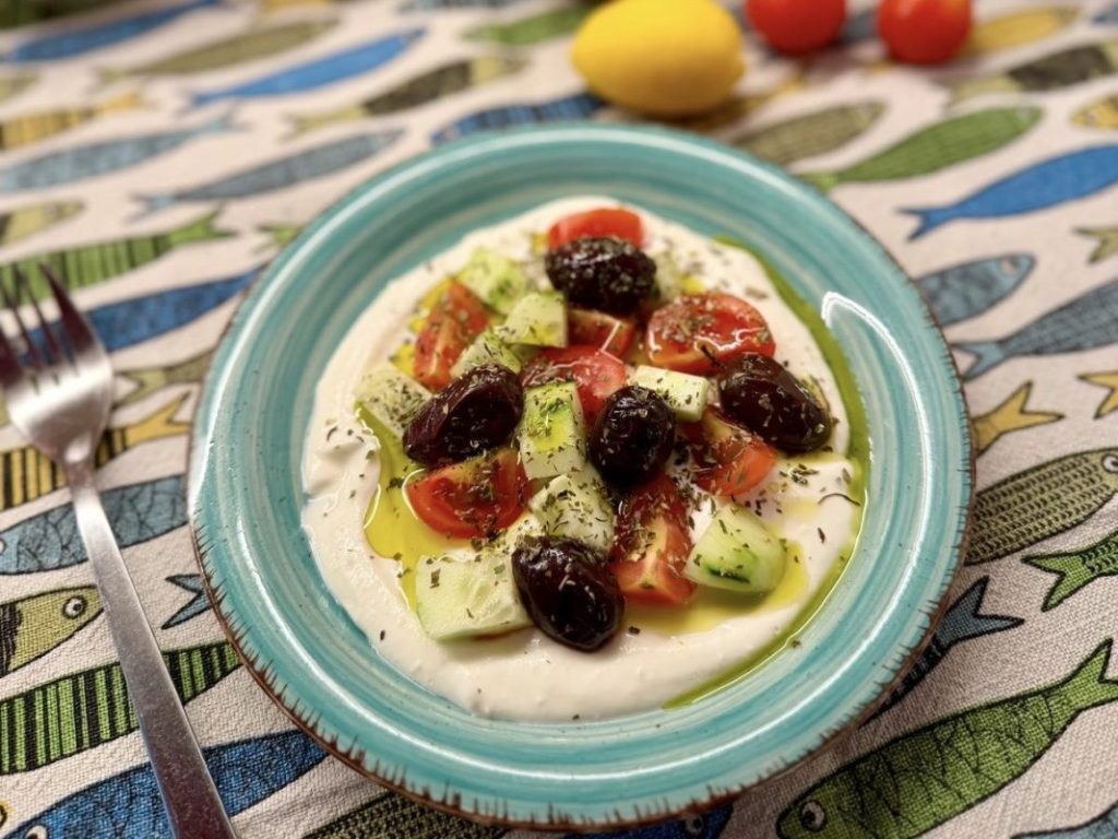 Feta montata